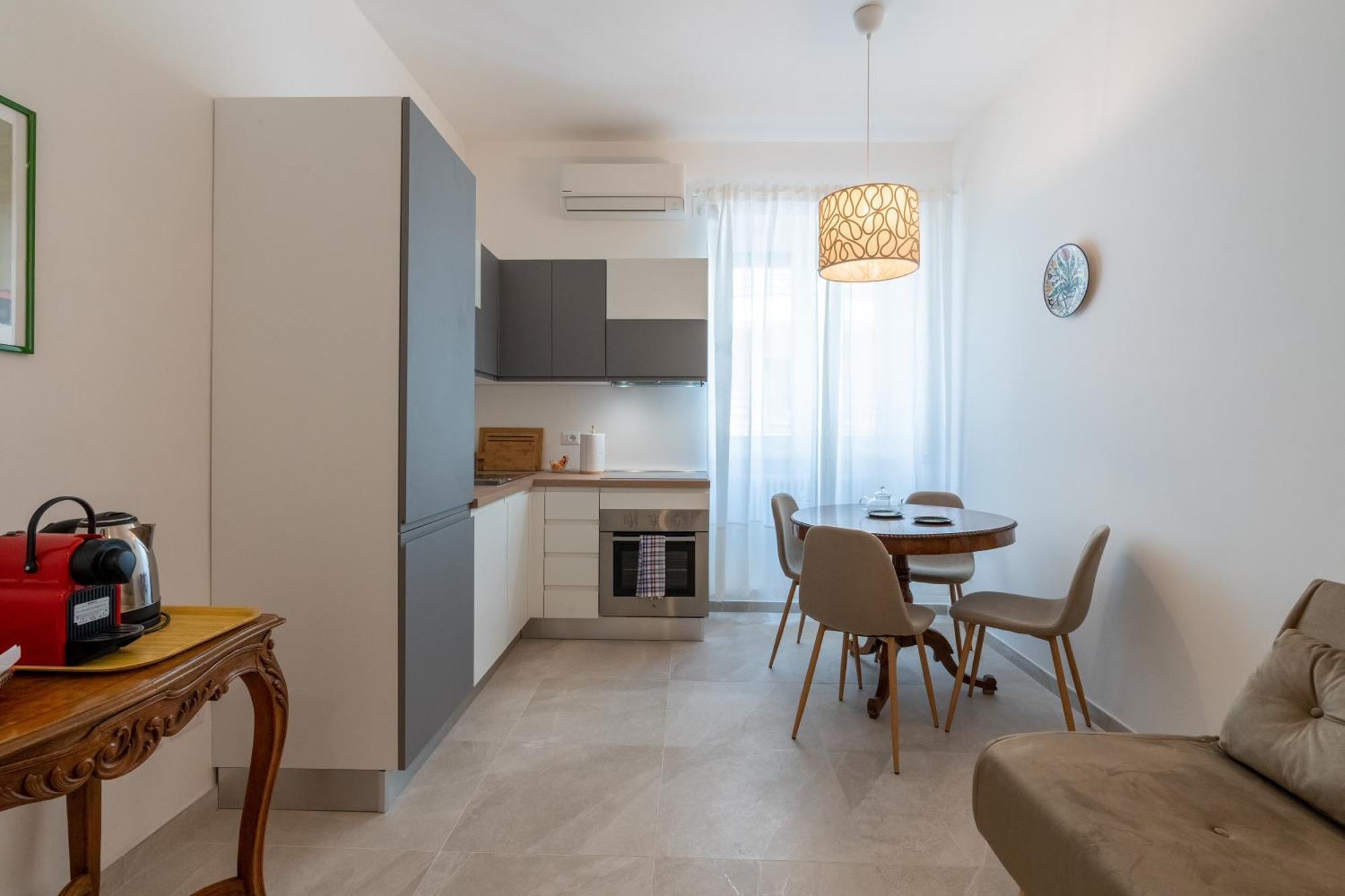 Luxury - Colosseo 10 Min Apartment Rom